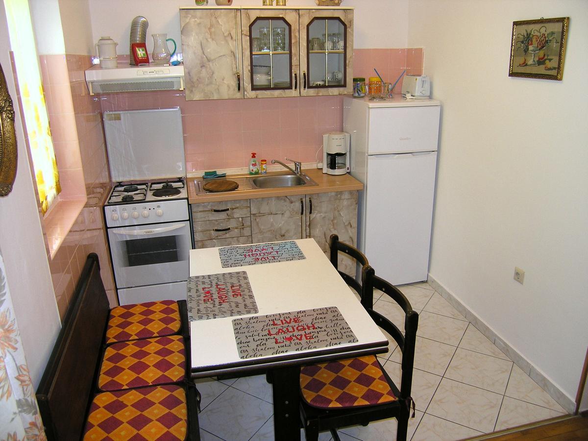 Apartmani Iskra Krk Town Εξωτερικό φωτογραφία